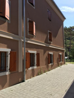 Гостиница Apartments Porto Fianona  Пломин